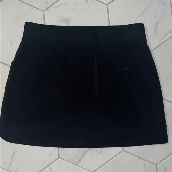 32 Degrees Classic Black Mini Skirt - Picture 4 of 4